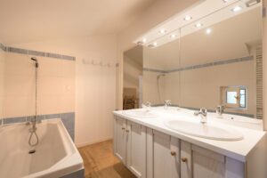 Gîte Forêt - salle de bain 1er étage