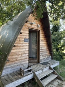 Secteur aventure : Hutte Chêne avec 4 lits simples