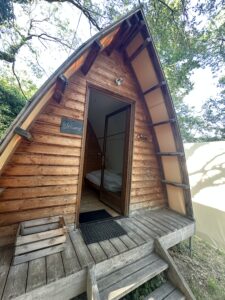 Secteur aventure : Hutte Chêne, avec 4 lits simples